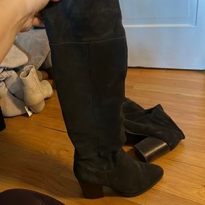Steve Madden saudy over the knee boot. Dark grey suede